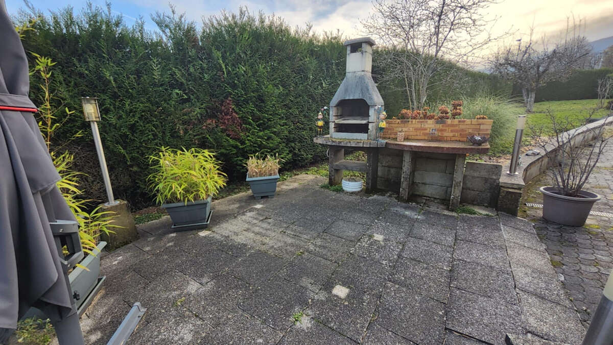 Maison à INJOUX-GENISSIAT