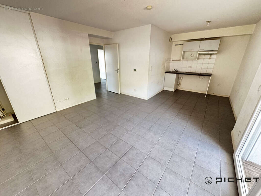 Appartement Cenon 3 pièce(s) 61 m2 - photo 2
