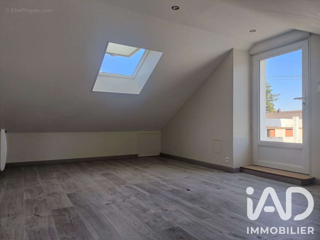 Maison 74 m² à Crouy-Sur-Ourcq  - photo 9