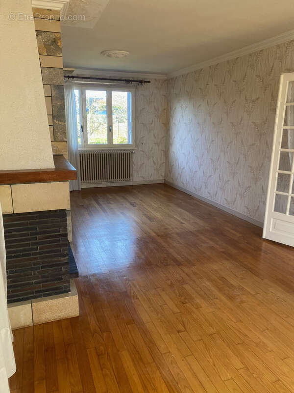 Maison à MINIAC-MORVAN