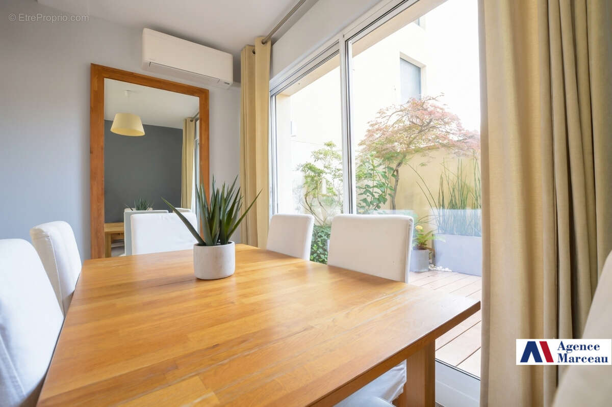 Maison à COURBEVOIE