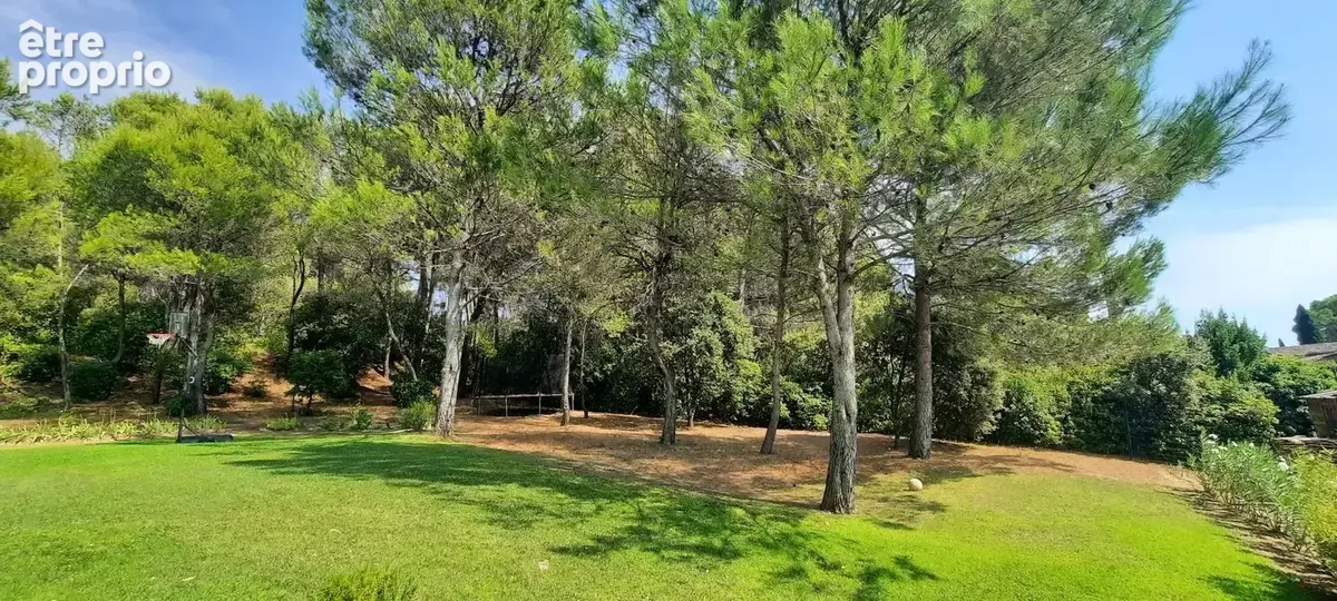 Photo Terrain à Carpentras au prix de 200 000€