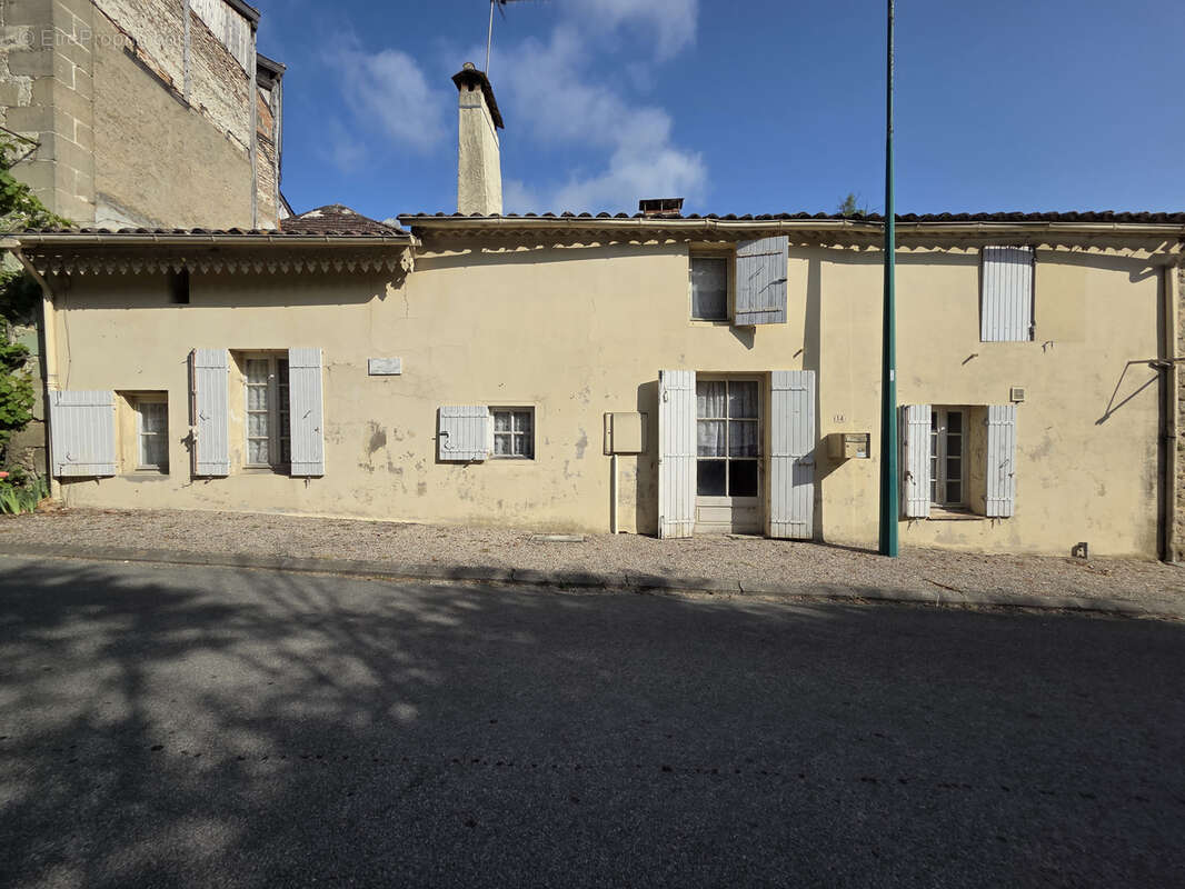 Maison à LAUZUN