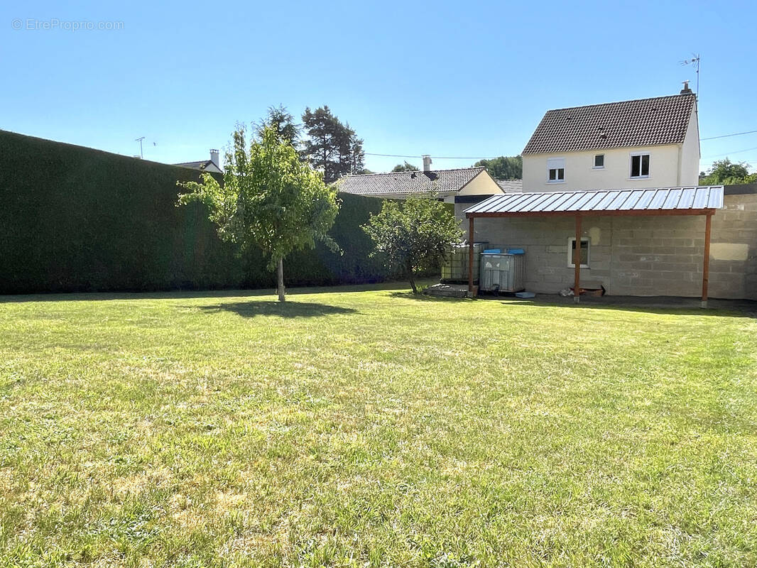 Maison à HOMBLIERES