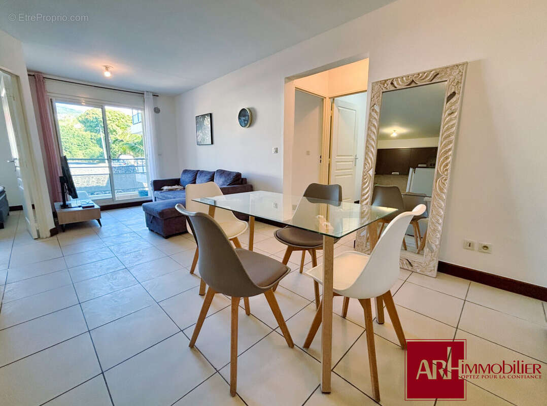 Appartement 54 m² à Saint-Denis  - photo 2