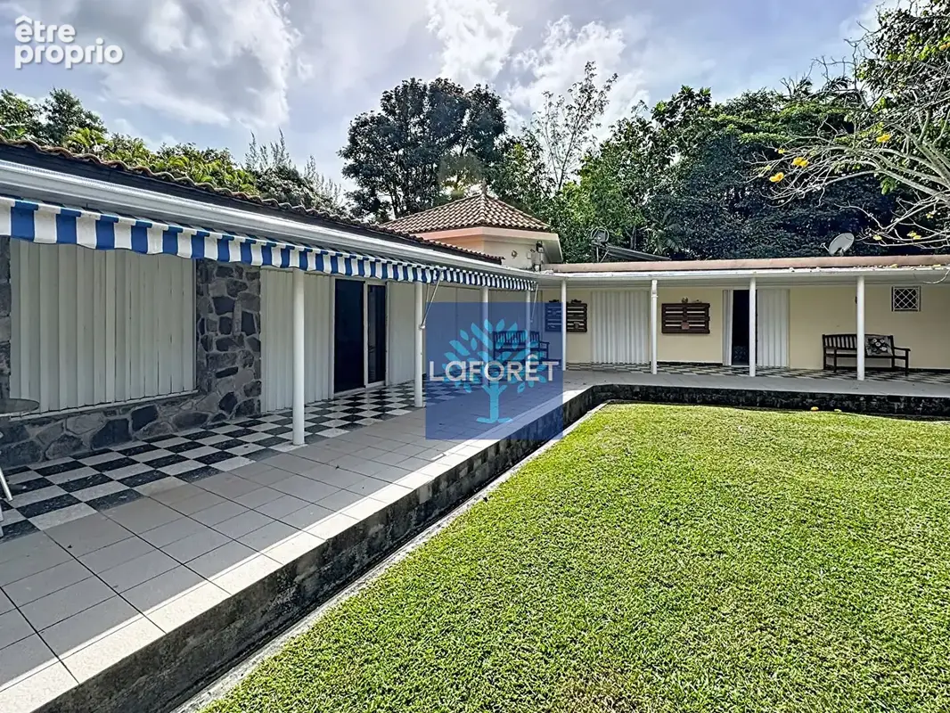 A vendre : Une magnifique villa T6 avec une seconde villa secondaire T3 à Fort-de-France - photo 13