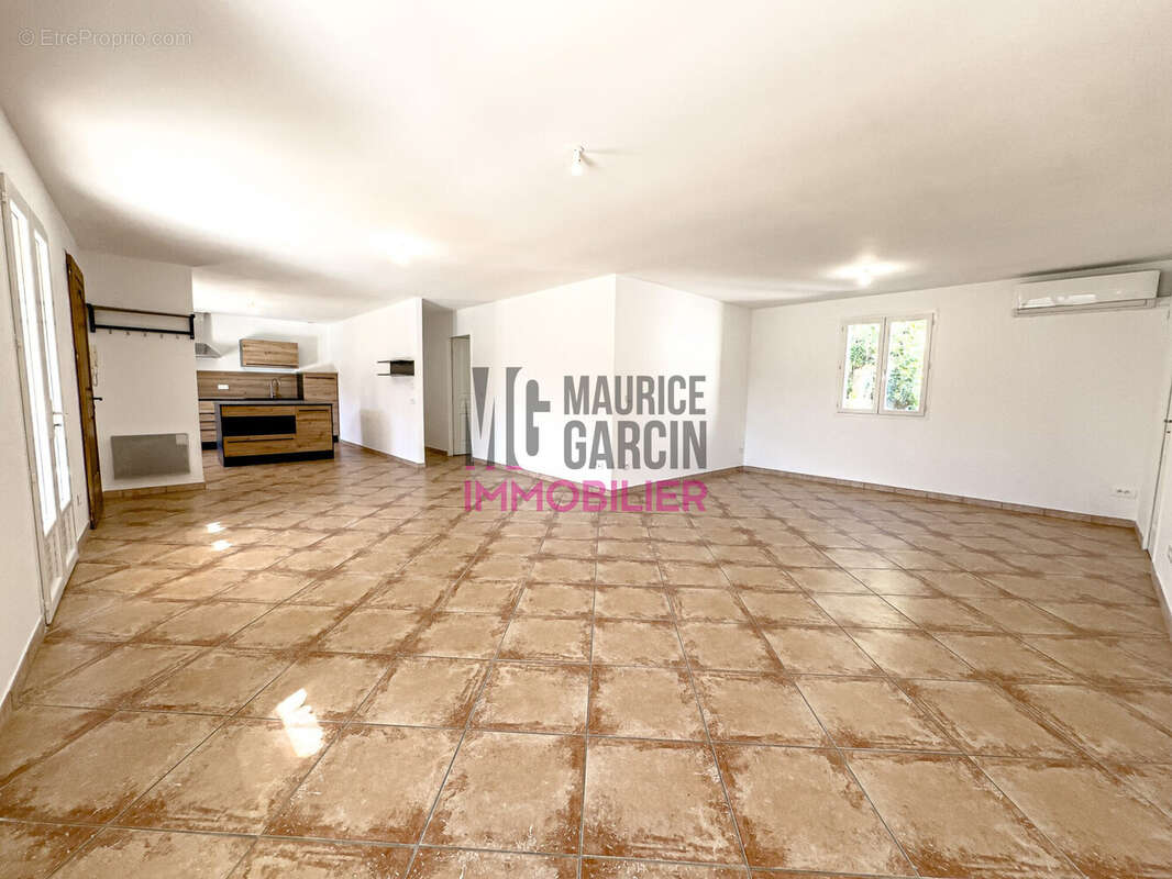 Séjour  - Maison à LORIOL-DU-COMTAT