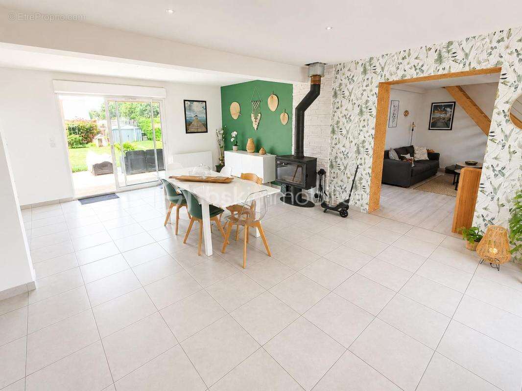 Villandry – Belle maison familiale de 144 m² avec 5 chambres, jardin et terrasse plein sud - photo 5