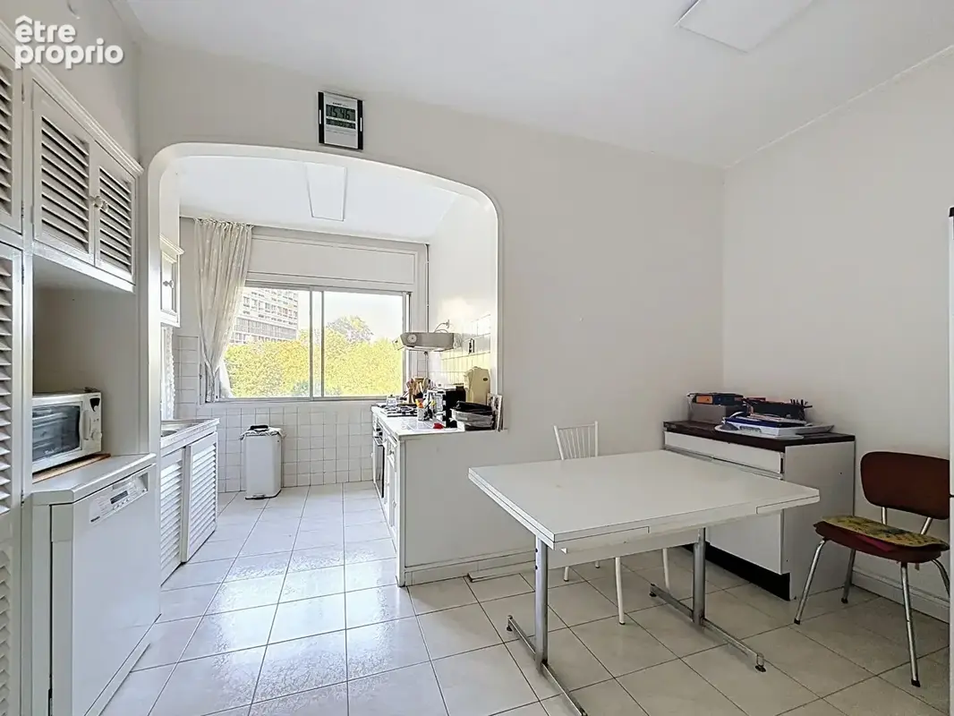 A vendre en exclusivité un appartement T4/5 de 145 m2 avec terrasse de 36 m2 secteur St Anne 13008 MARSEILLE - photo 8