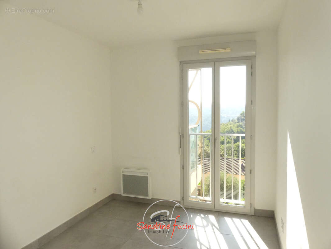 Appartement à GATTIERES