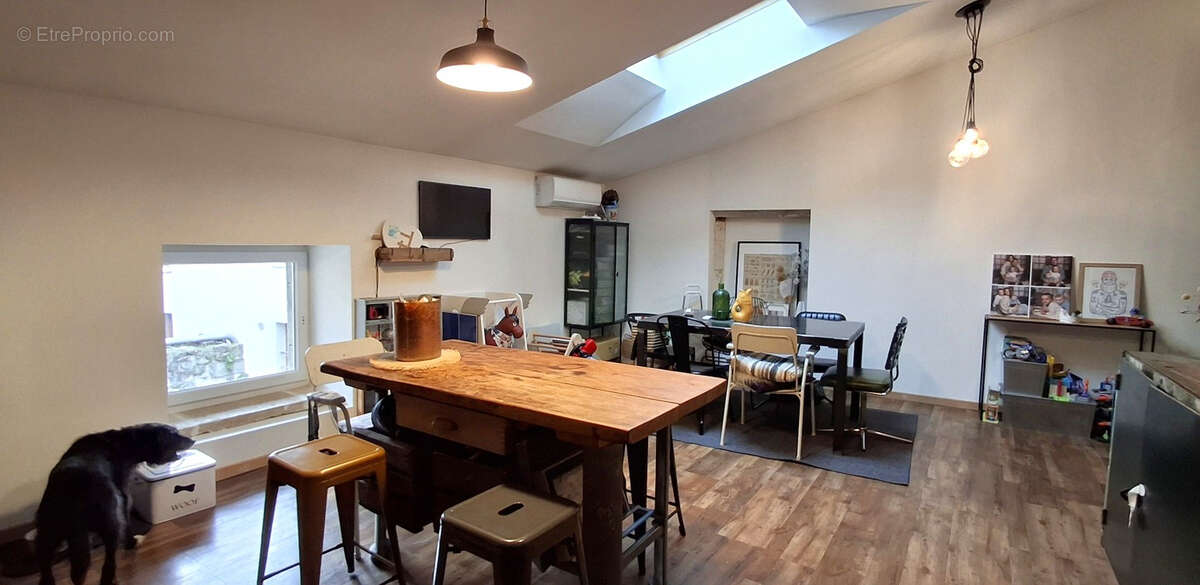 Appartement à SAINT-PAUL-TROIS-CHATEAUX