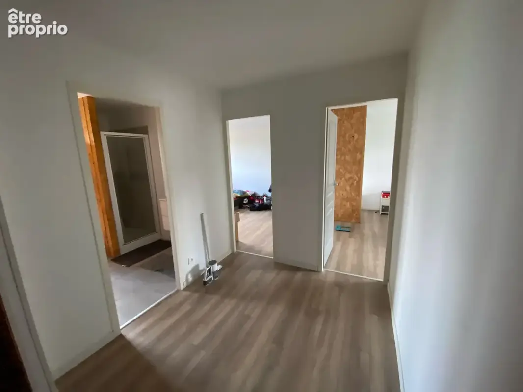 Immeuble avec 3 appartements + local artisanal - photo 7