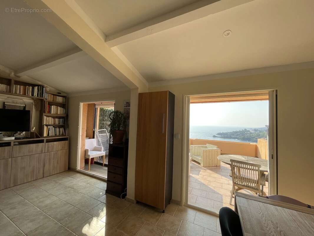 Appartement à THEOULE-SUR-MER