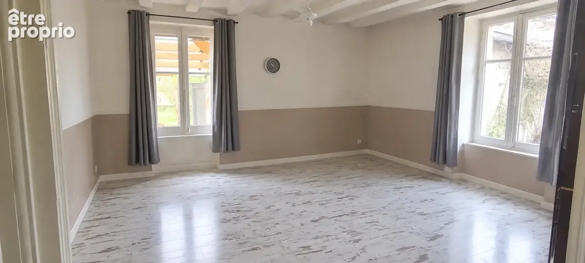 À vendre Montjean sur LOIRE , maison 5 chambres, 165 m2 avec jardin et une vue magnifique - photo 2
