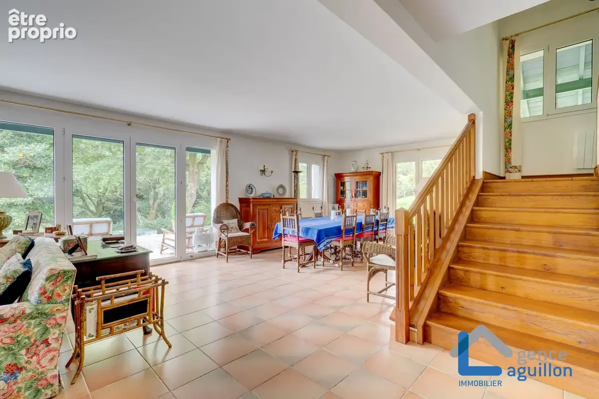 Belle maison basque sur parcelle de 6385m2 au calme - photo 8