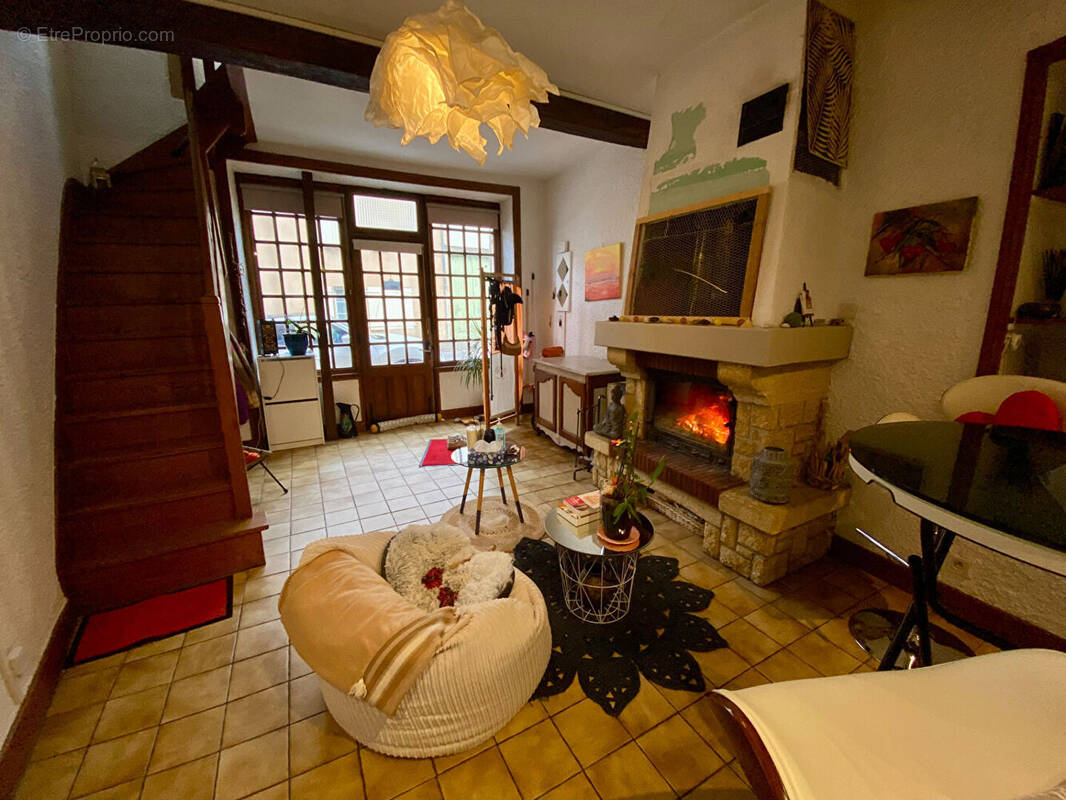 Maison à SEMUR-EN-BRIONNAIS