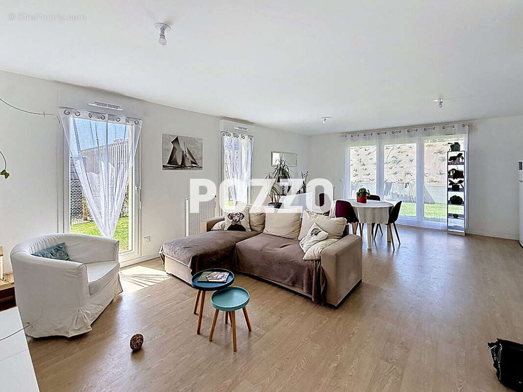 Appartement à DONVILLE-LES-BAINS