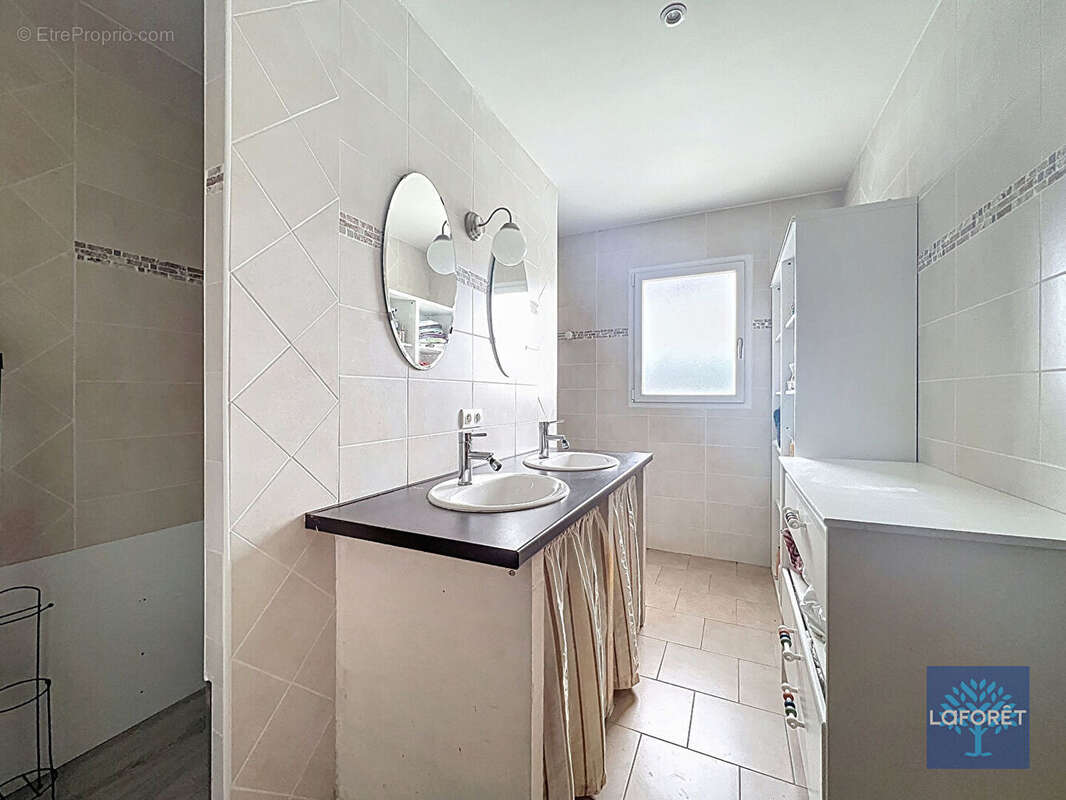 Maison à COMMEQUIERS