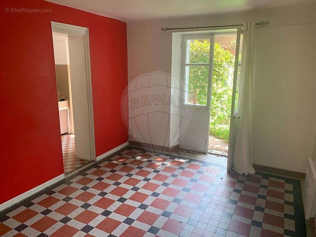 Autre à MARSEILLE-4E