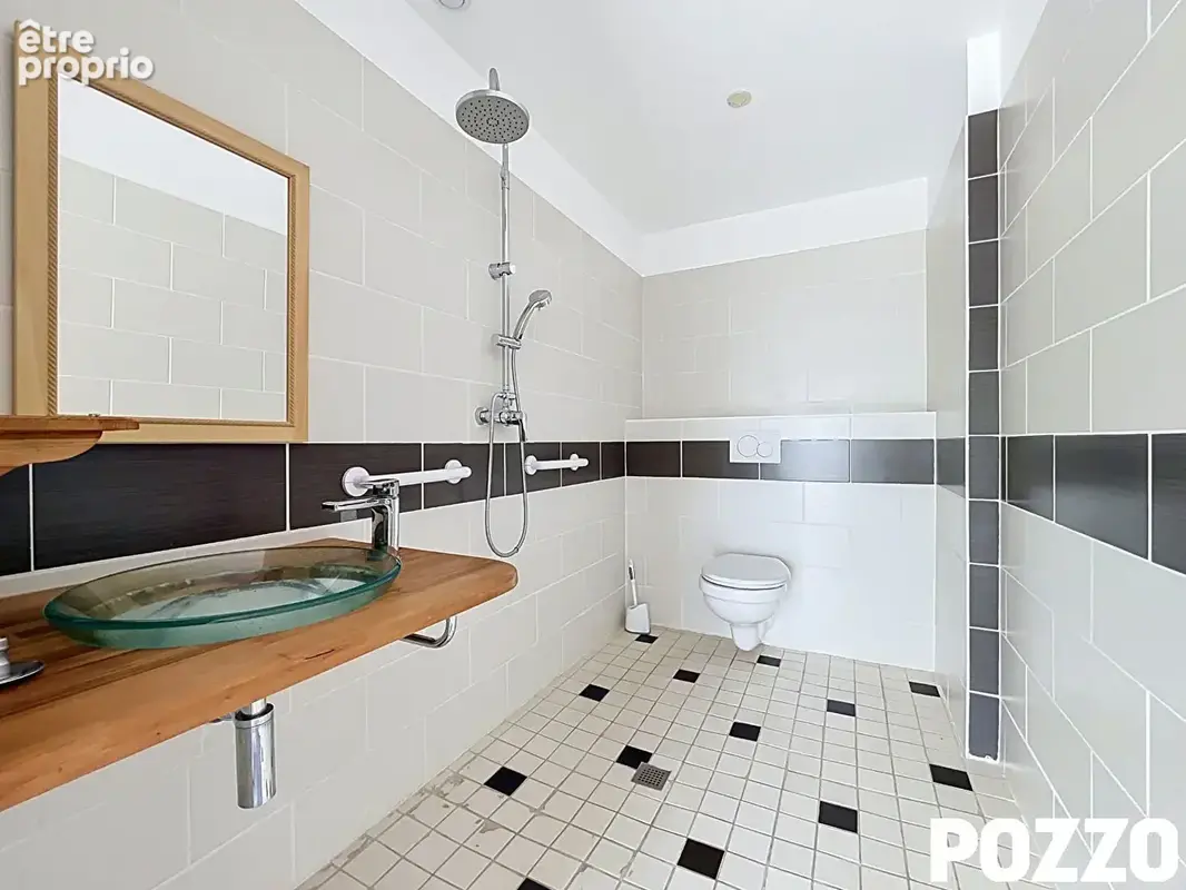 A vendre. conde sur vire. proche bourg et ecoles . maison avec vie de plain pied. - photo 10