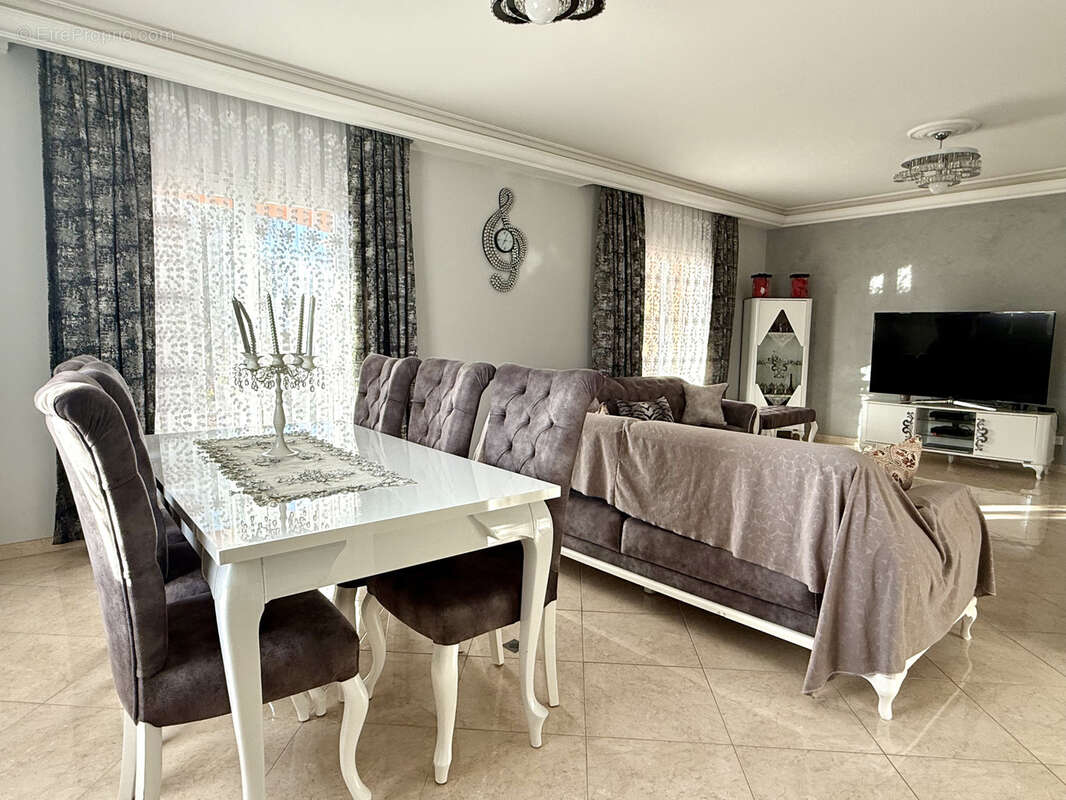 Maison à PIERRELATTE