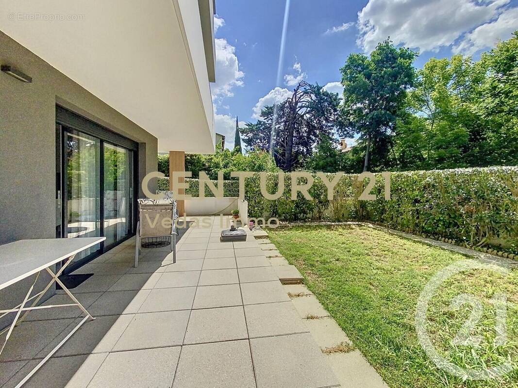 Appartement à SAINT-JEAN-DE-VEDAS