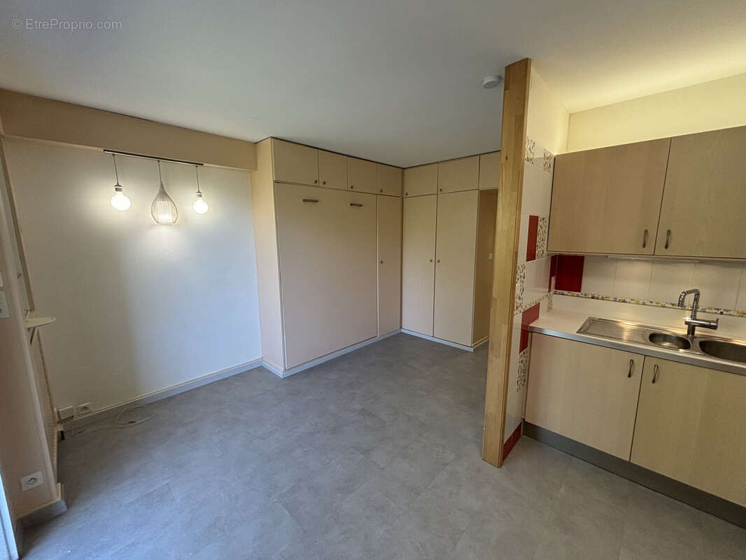 Appartement à COLLONGES-SOUS-SALEVE