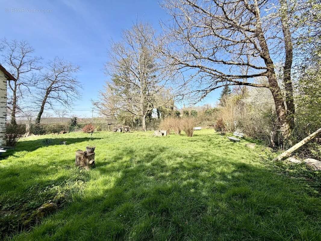 Maison à SAINT-HONORE-LES-BAINS