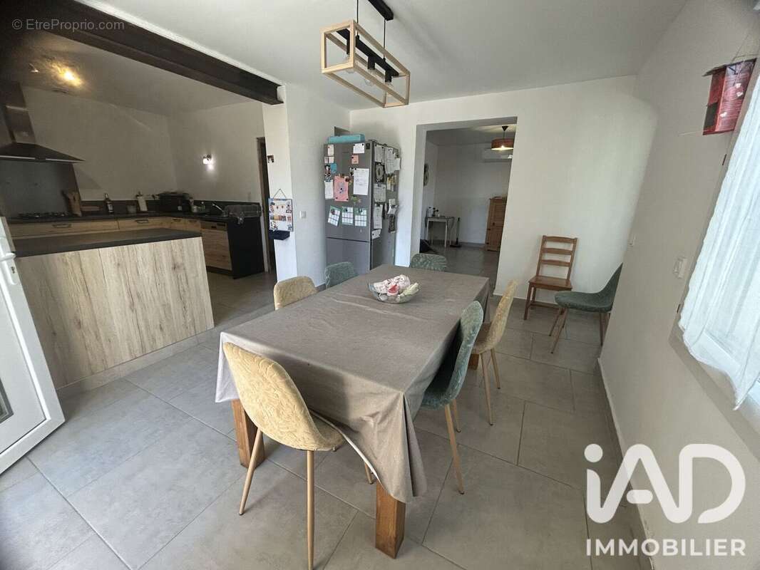 Maison 120 m² à Aramon  - photo 6