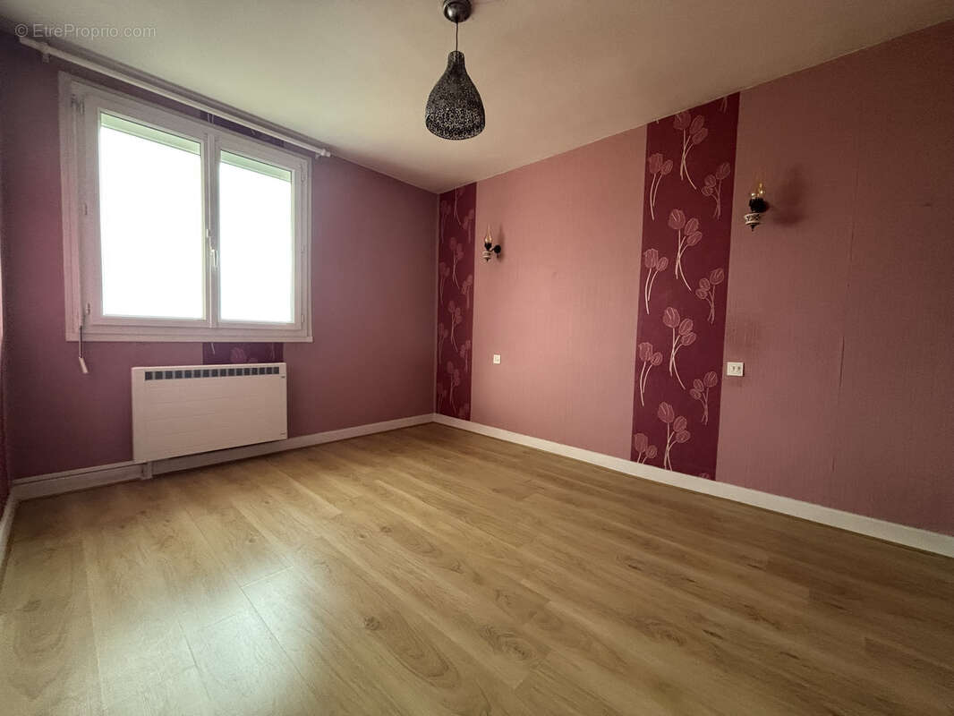 Jolie maison sur deux niveaux dans quartier résidentiel - photo 6
