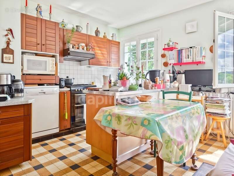 Maison à YVRE-L&#039;EVEQUE