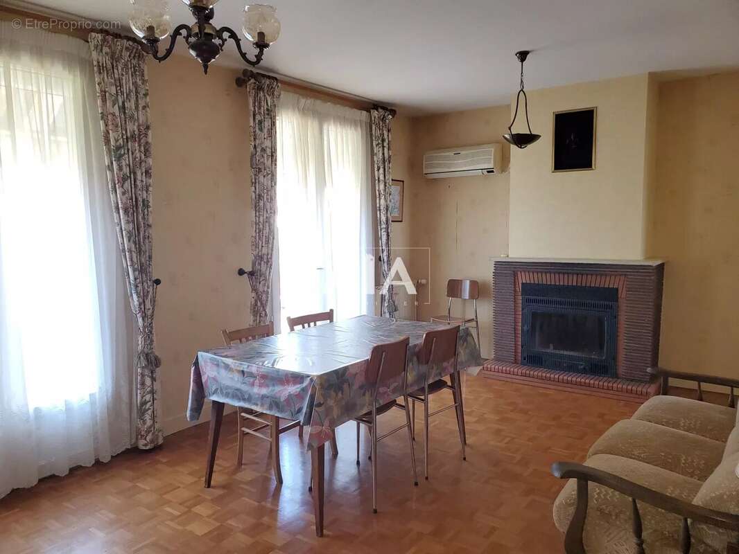 Maison à RUFFEC