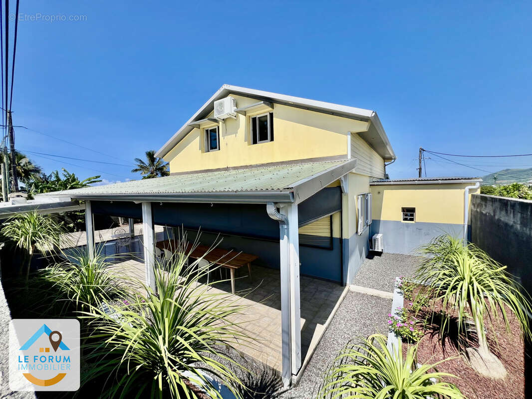 Saint joseph 97480 - villa f4 + mezzanine - beaux volumes - piscine - proche centre - photo 5