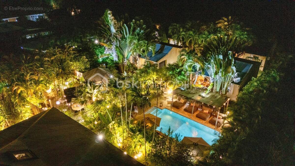 Commerce à SAINTE-ANNE