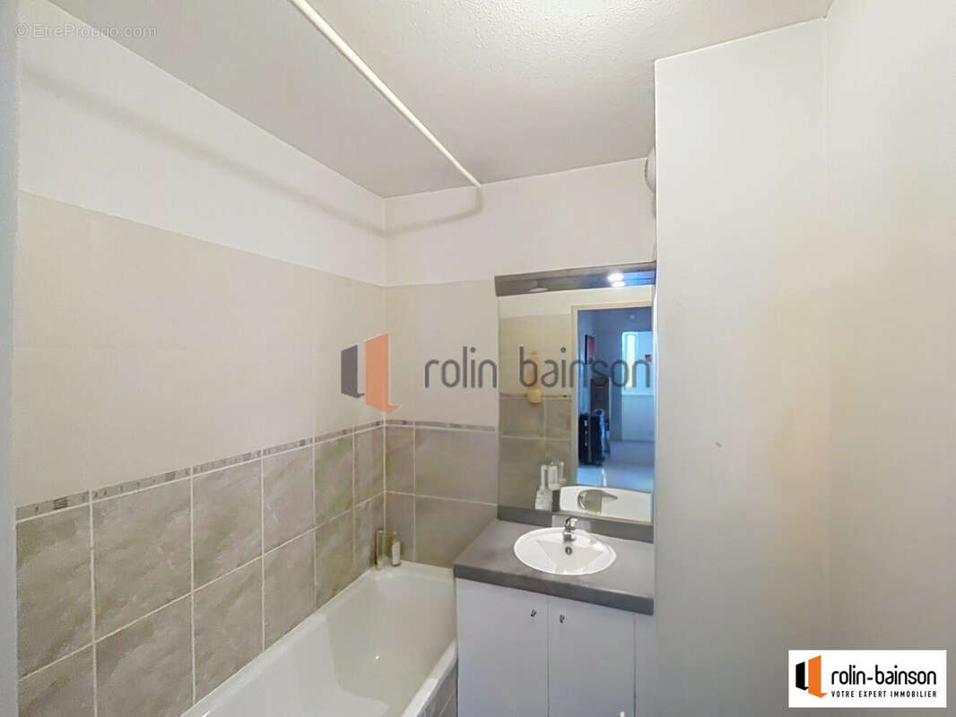 Appartement 67 m² à Venissieux  - photo 8