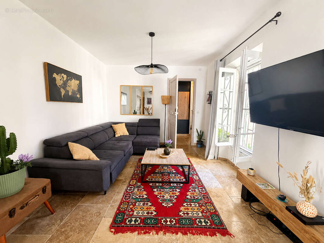 Tamaris - Appartement T3 avec terrasse & patio - photo 5