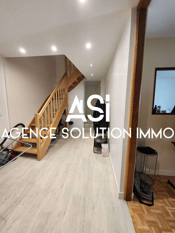 Maison à SAINT-LEONARD-DES-BOIS