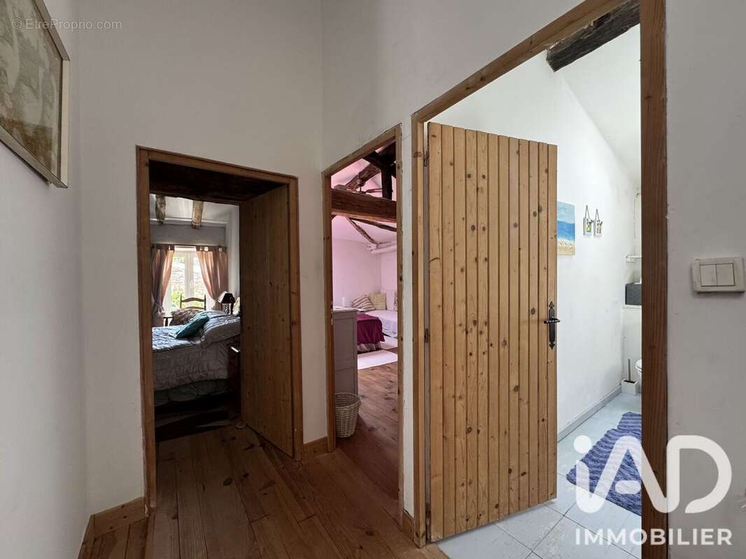 Maison 107 m² à La Jaudonniere  - photo 9