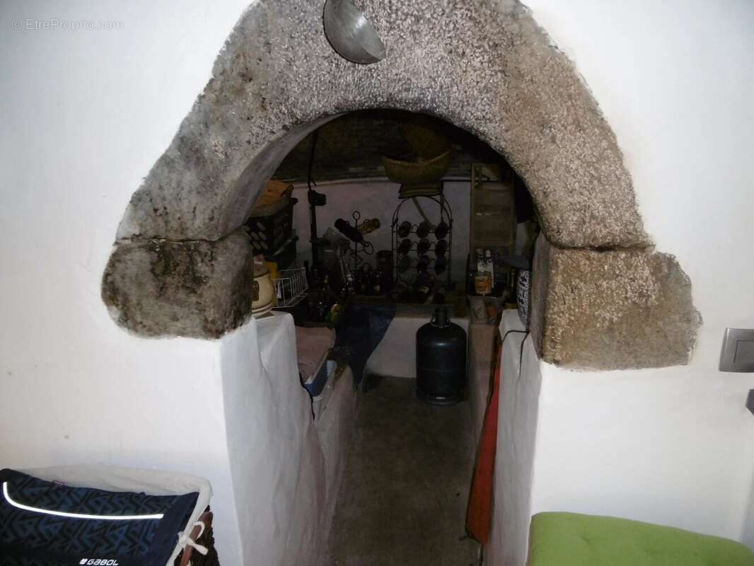 Maison à MOUTIERS-SOUS-ARGENTON