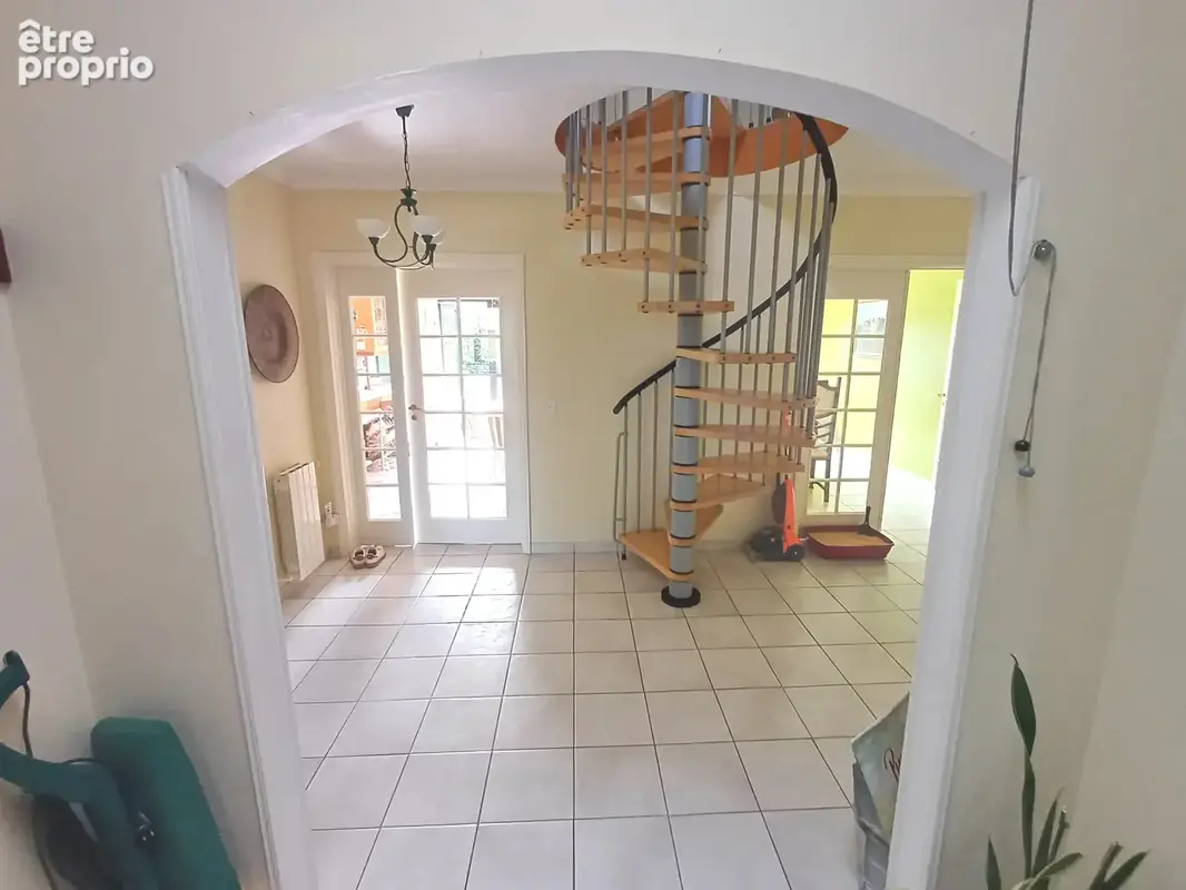 Belle Maison Familiale en parfait état, spacieuse et lumineuse. - photo 23