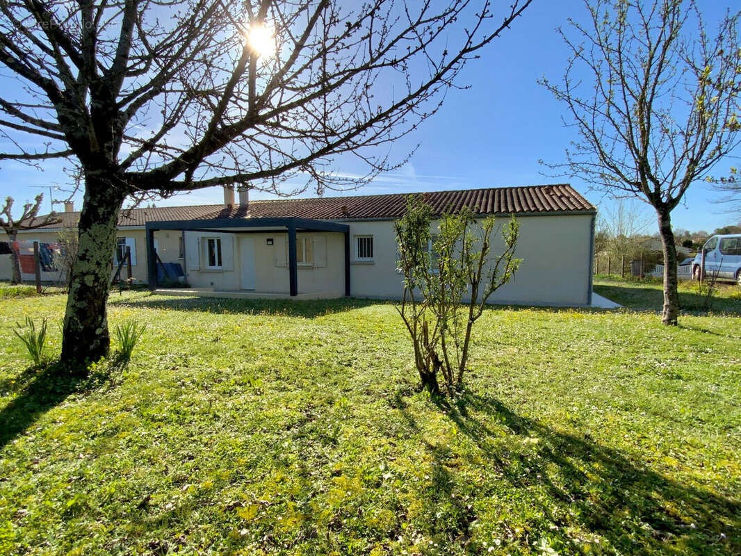 Maison à PONS