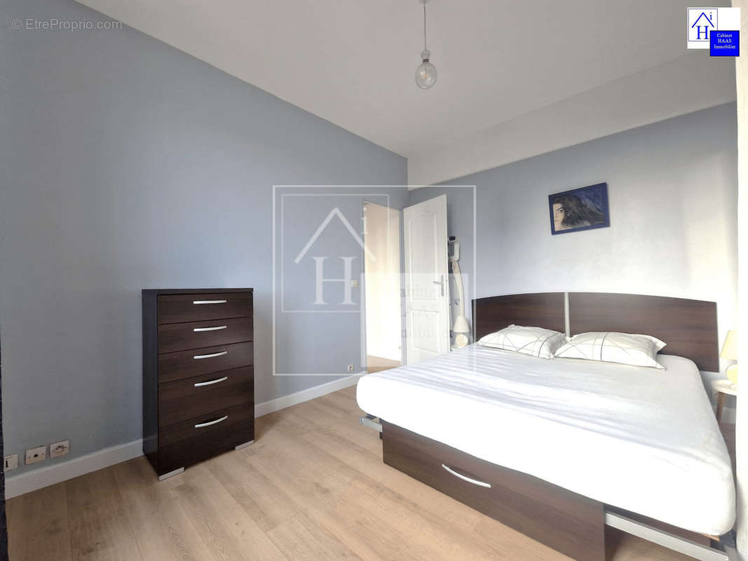 Chambre (1) - Appartement à MAISONS-ALFORT