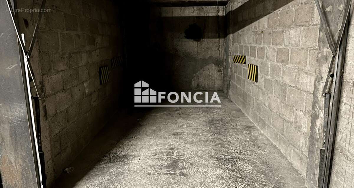 Parking à SAINT-MANDE