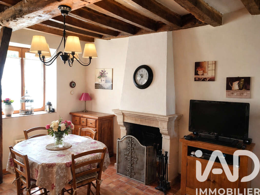 Maison 66 m² à Chenu  - photo 6