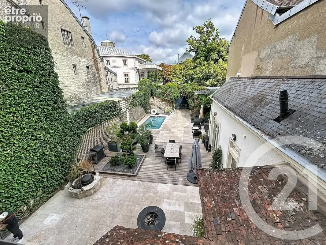 Maison 300 m² à Troyes  - photo 2