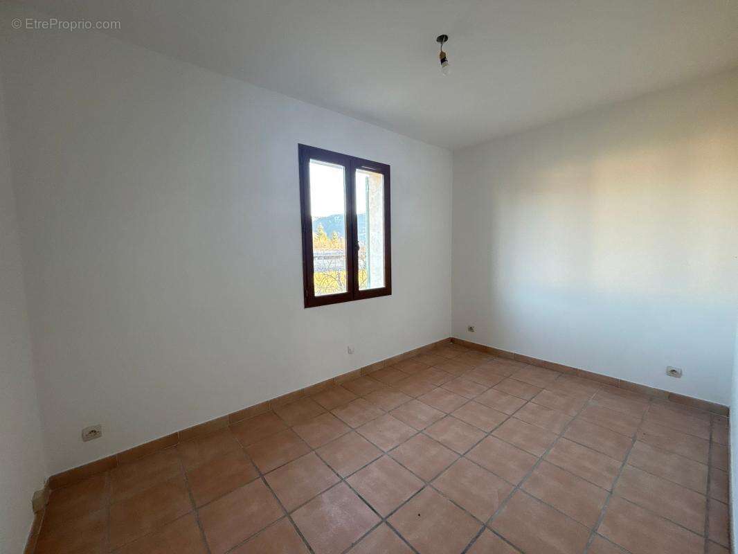 Maison à MALLEMOISSON