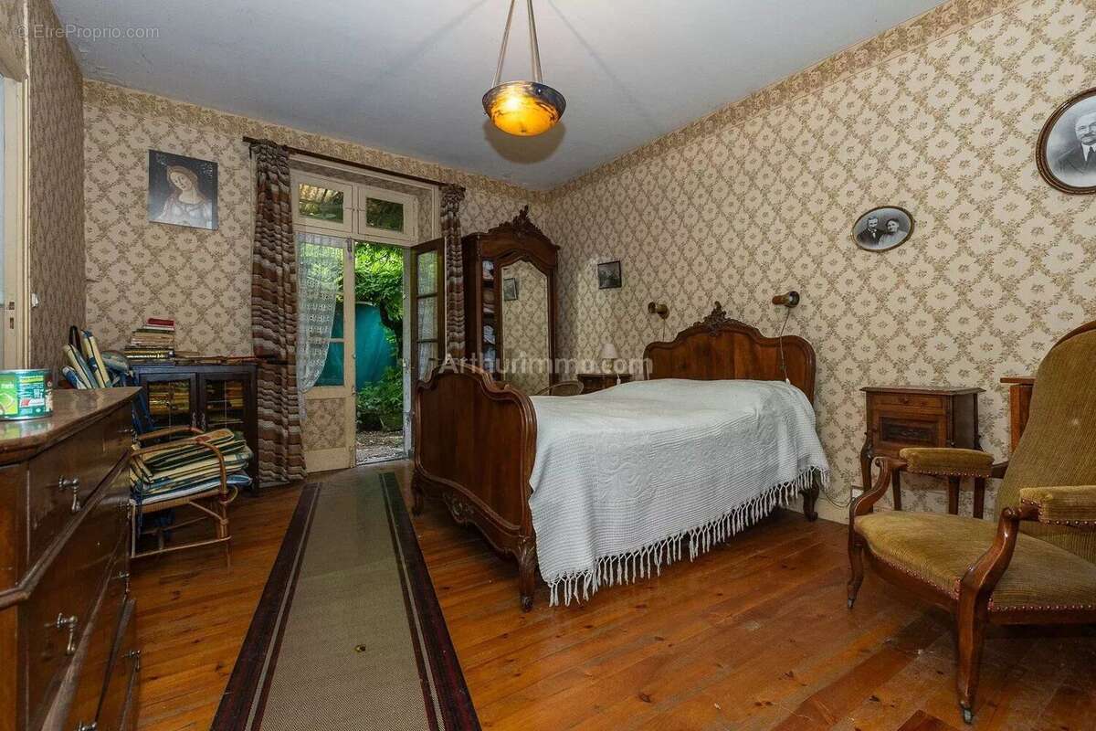 Maison à VIRIEU-LE-GRAND