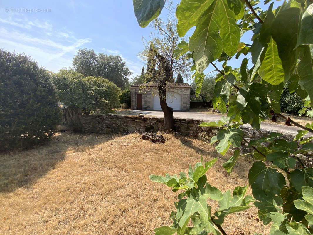 Maison en pierre à 4 km d' Uzès, jardin et grand garage. - photo 20