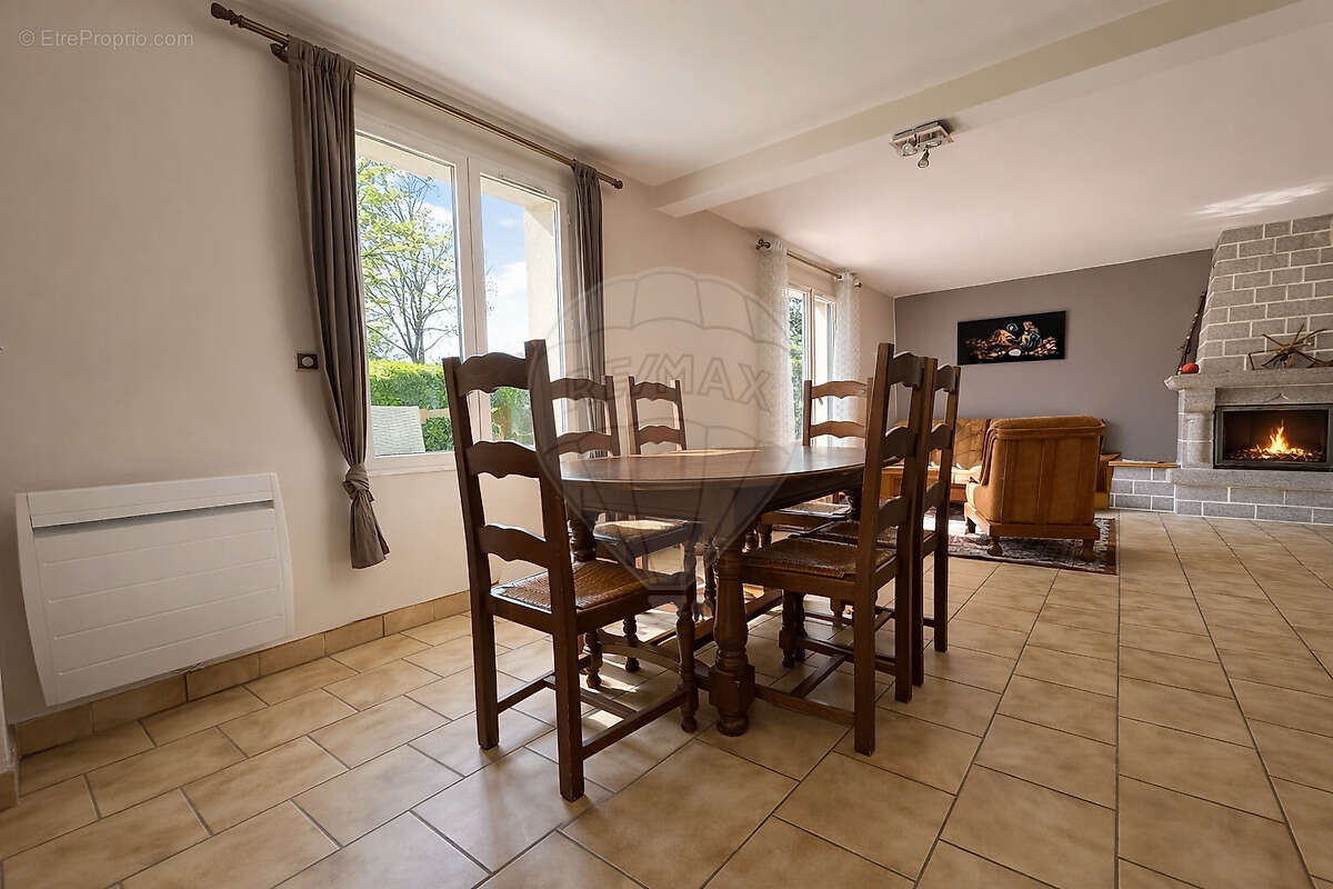 Maison à SENLIS