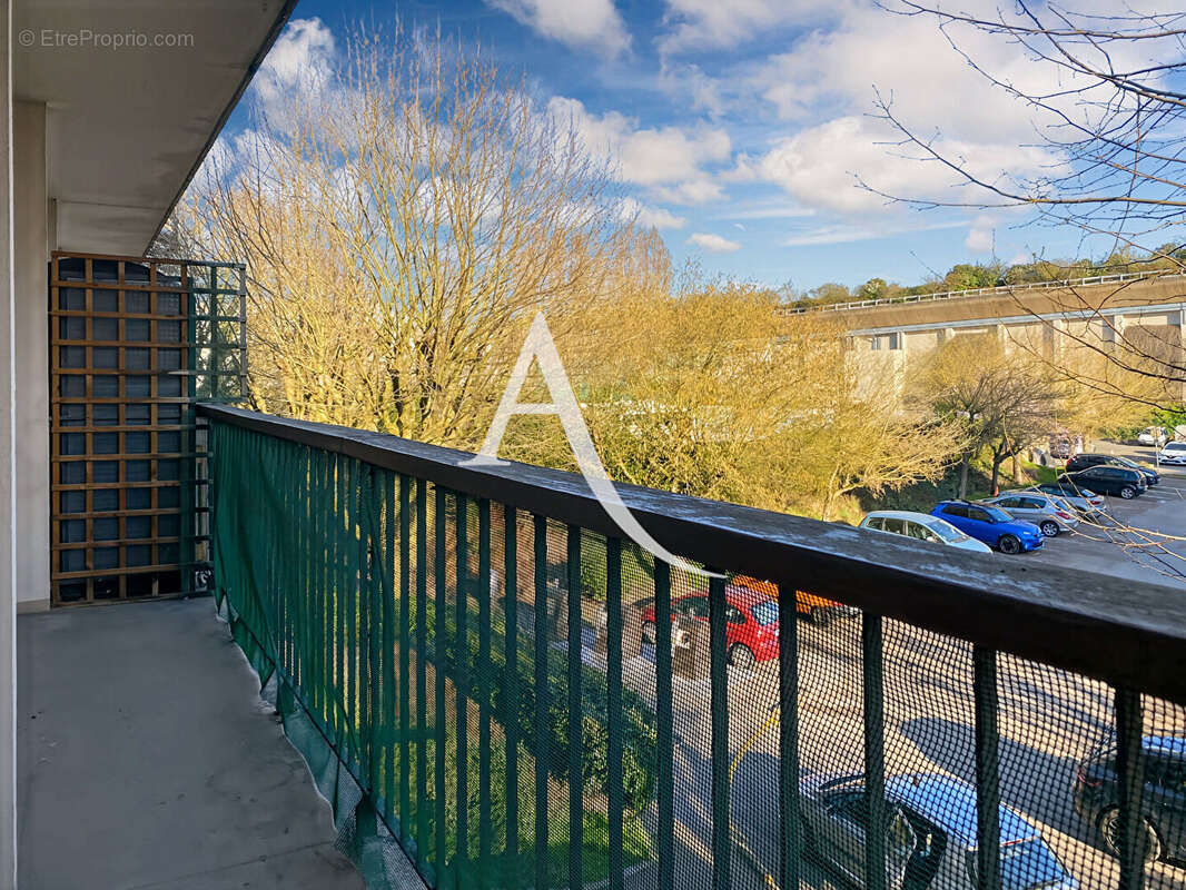 Appartement à FONTENAY-LE-FLEURY